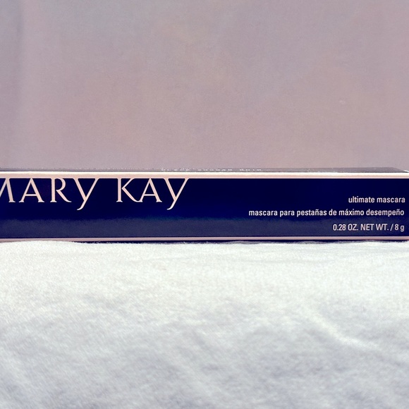 Mary Kay® Ultimate Mascara Black - Picture 3 of 5